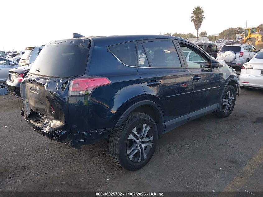 VIN JTMZFREV4JJ153569 2018 TOYOTA RAV4 LE