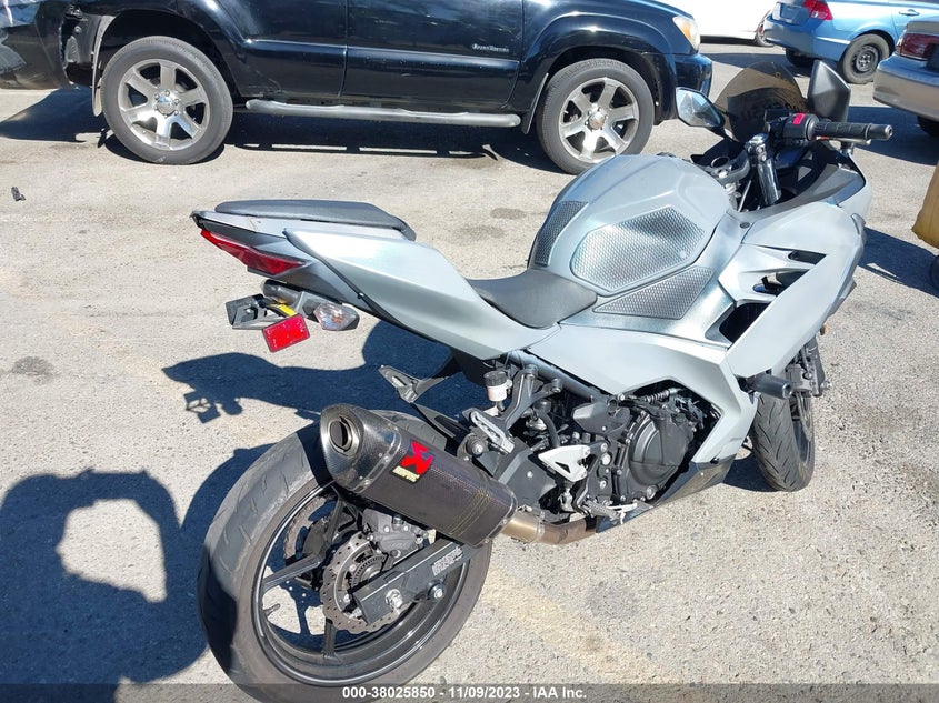 VIN JKAEXKH17MDAA8372 2021 KAWASAKI EX400