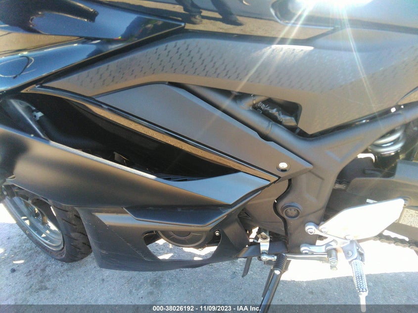VIN MH3RH18Y1PK010083 2023 YAMAHA YZFR3 A