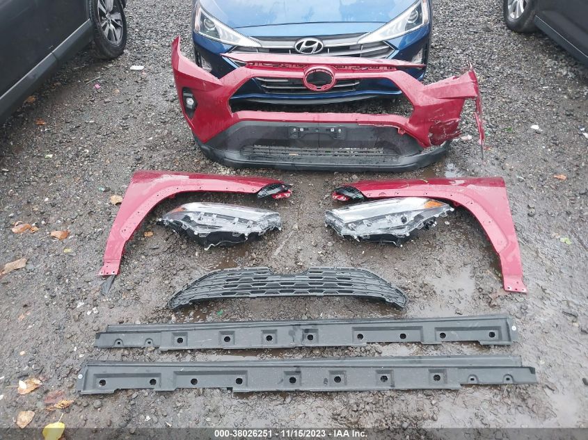 2022 TOYOTA RAV4 XLE PREMIUM - 2T3A1RFV9NW318596