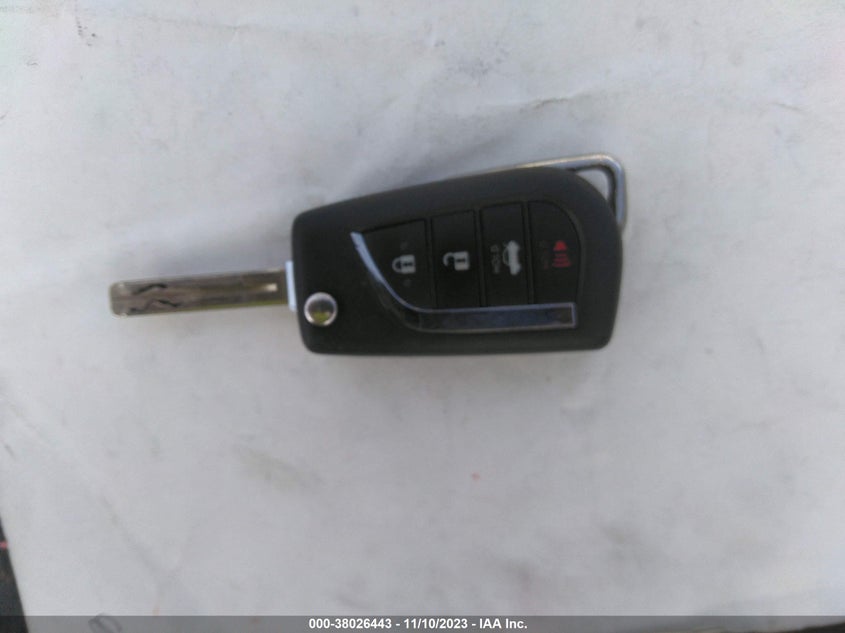 VIN 5YFEPRAE5LP091518 2020 TOYOTA COROLLA LE