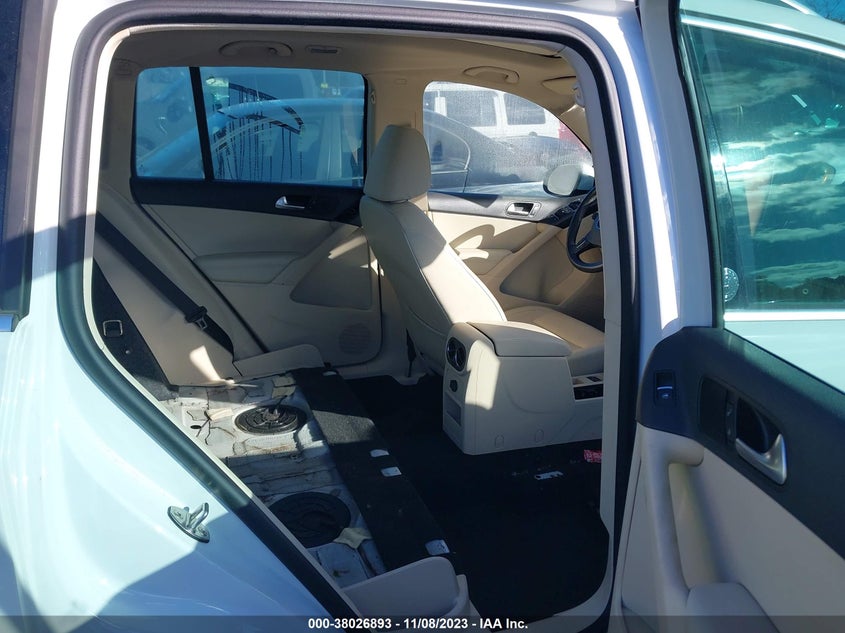 VIN WVGRV7AX1HW505773 2017 VOLKSWAGEN TIGUAN WOLFSBURG