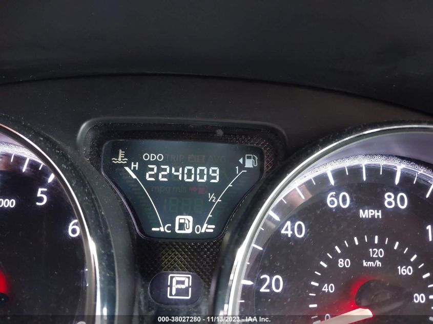 2015 NISSAN VERSA 1.6 SV - 3N1CN7AP1FL877596
