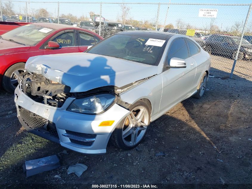 2013 MERCEDES-BENZ C 250 WDDGJ4HB7DG030740