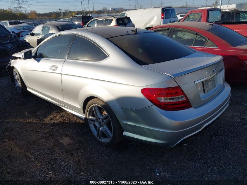 2013 MERCEDES-BENZ C 250 WDDGJ4HB7DG030740