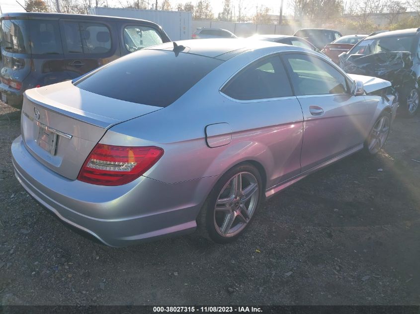 2013 MERCEDES-BENZ C 250 WDDGJ4HB7DG030740