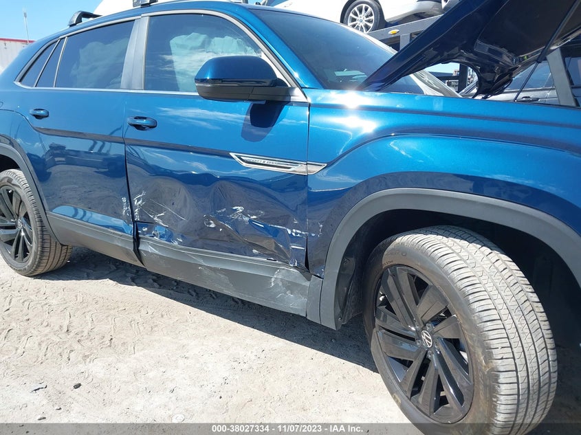 VIN 1V2JE2CA3MC240443 2021 VOLKSWAGEN ATLAS CROSS SPORT SE