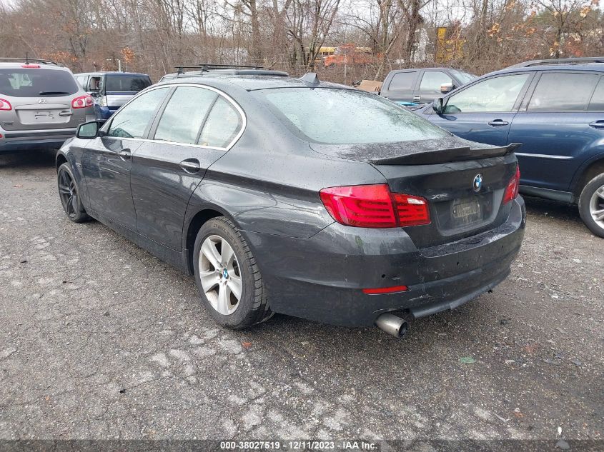 2013 BMW 528I XDRIVE - WBAXH5C55DD110579