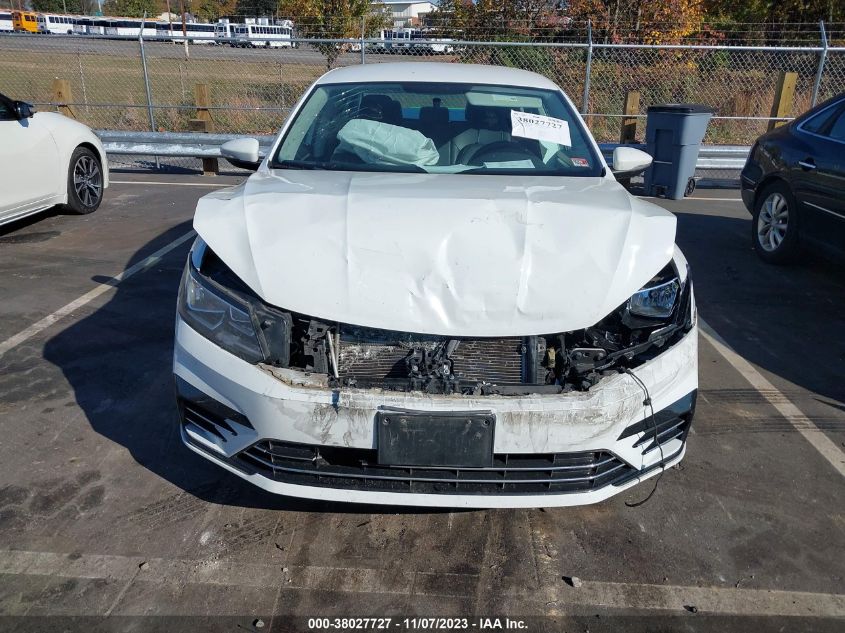 2017 VOLKSWAGEN PASSAT R-LINE - 1VWDT7A37HC066482