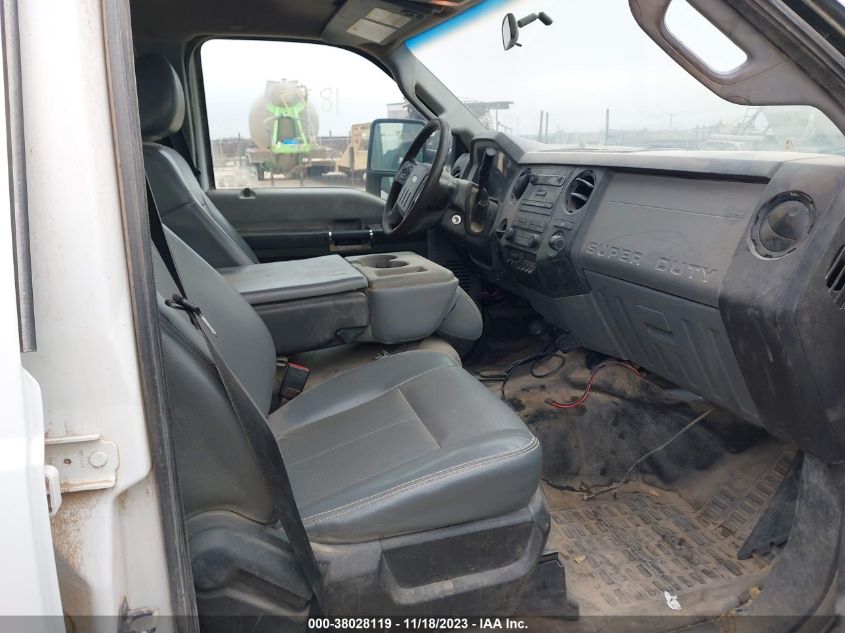 2014 FORD F-350 CHASSIS XL 1FD7W3FT8EEB27035