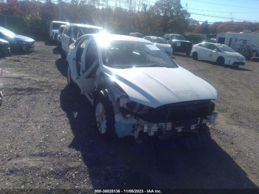 2013 FORD FUSION HYBRID SE - 3FA6P0LU0DR283080