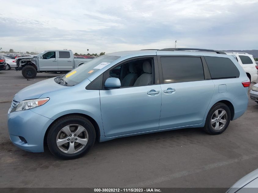 5TDKZ3DC7HS859373 2017 TOYOTA SIENNA, photo no. 13