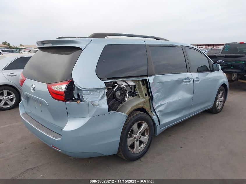 5TDKZ3DC7HS859373 2017 TOYOTA SIENNA, photo no. 4