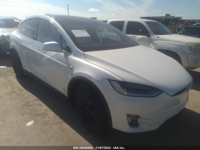 Tesla Model X 2019