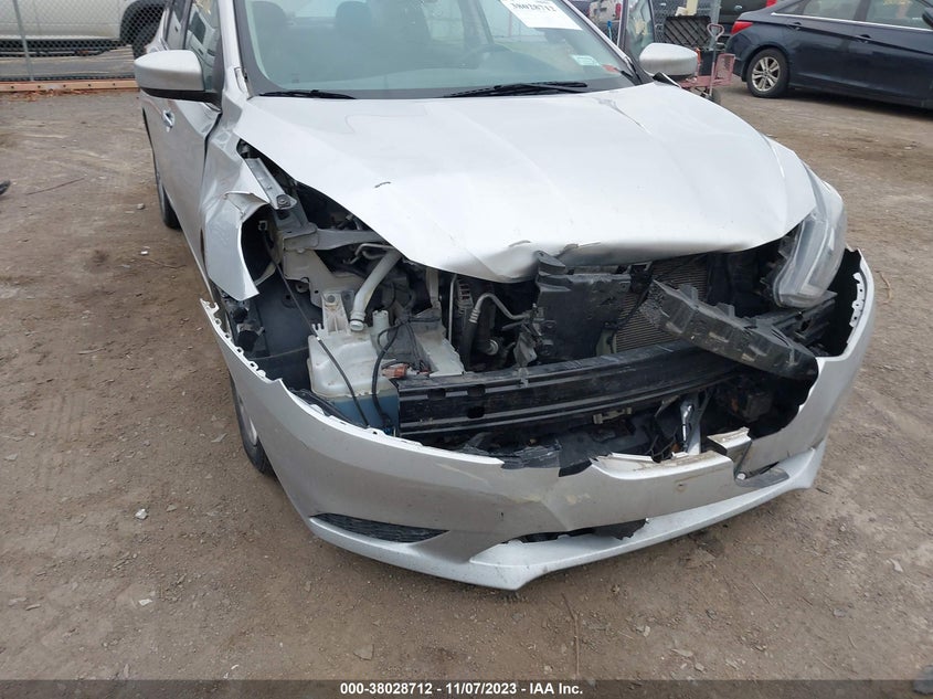 VIN 3N1AB7AP8JL663990 2018 NISSAN SENTRA SV