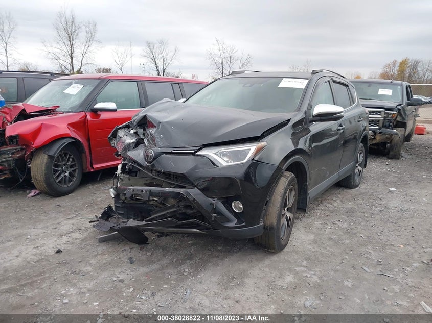 VIN 2T3RFREV1JW844348 2018 TOYOTA RAV4 ADVENTURE/XLE