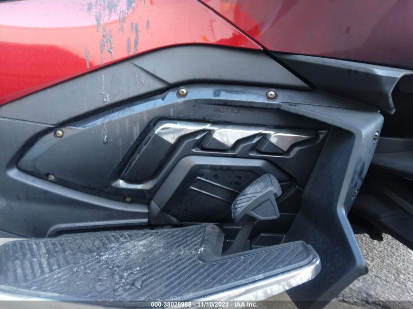 2021 CAN-AM SPYDER ROADSTER RT/RT LIMITED 2BXNBDD22MV005173