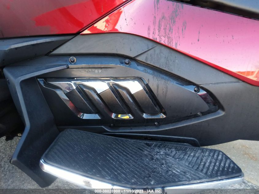 2021 CAN-AM SPYDER ROADSTER RT/RT LIMITED 2BXNBDD22MV005173