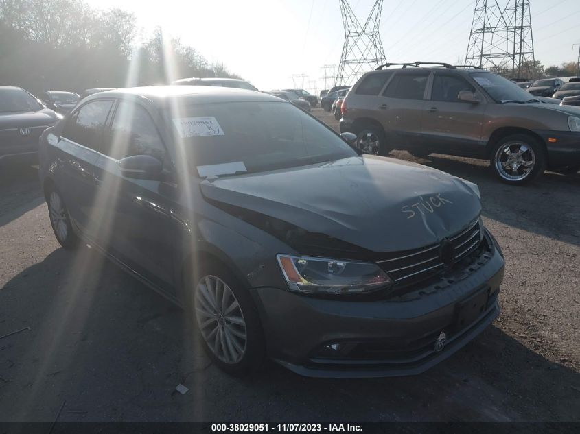 2015 VOLKSWAGEN JETTA SEDAN 1.8T SE - 3VWD17AJXFM251870