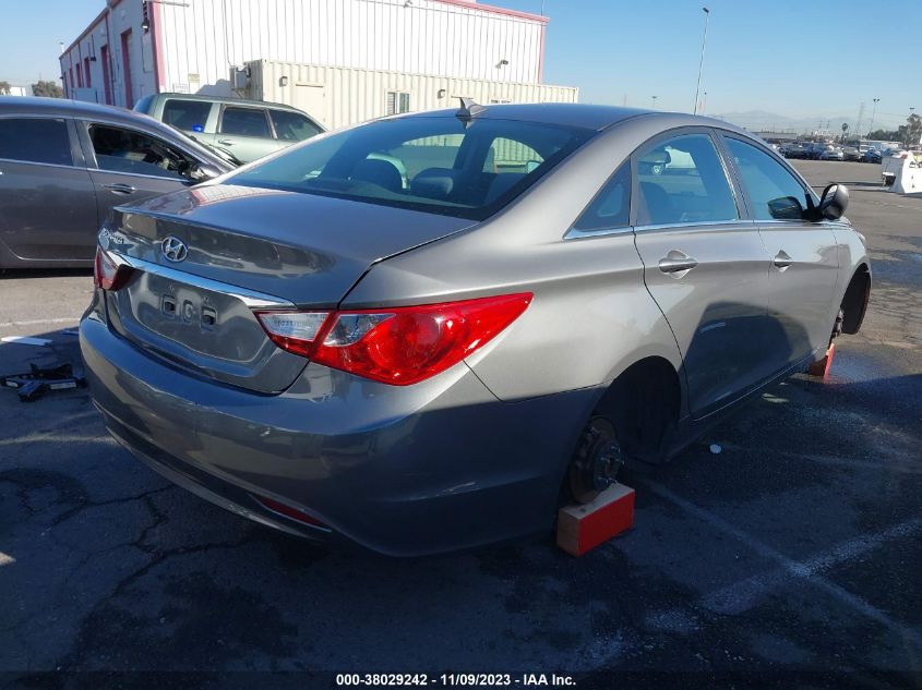 2013 HYUNDAI SONATA GLS - 5NPEB4AC9DH623822