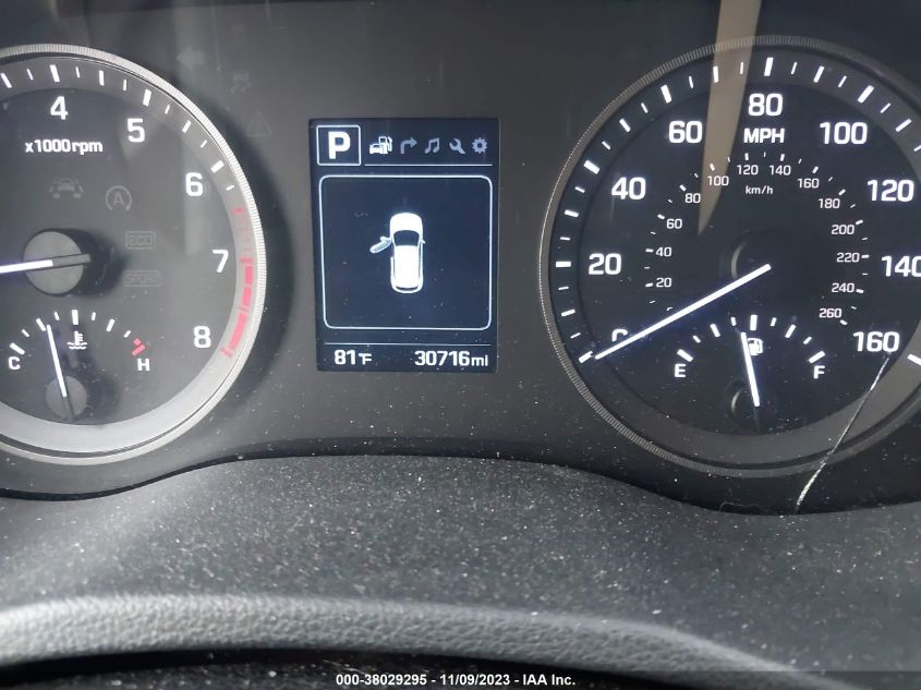 2017 HYUNDAI TUCSON LIMITED/SPORT AND ECO/SE - KM8J3CA21HU308906