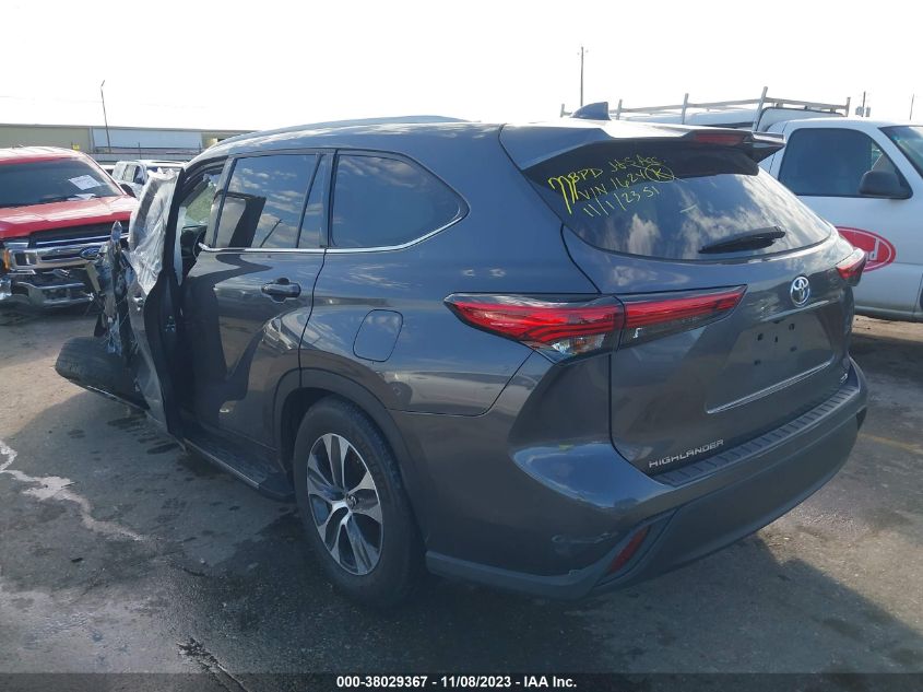 2022 TOYOTA HIGHLANDER XLE - 5TDGZRAHXNS541624