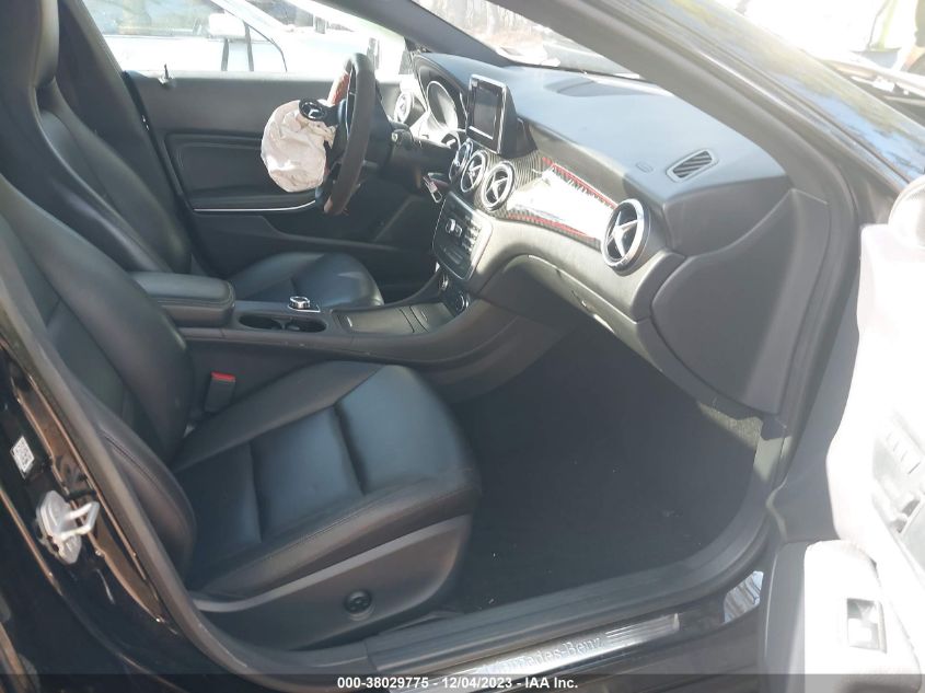 2014 MERCEDES-BENZ CLA 250 4MATIC - WDDSJ4GB0EN125147