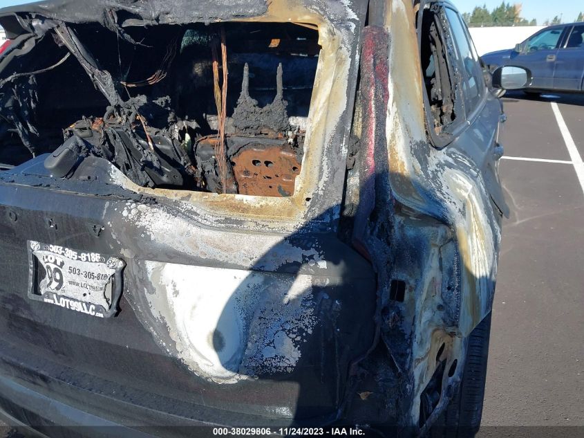 2017 VOLVO XC90 T6 - YV4A22PL3H1175131