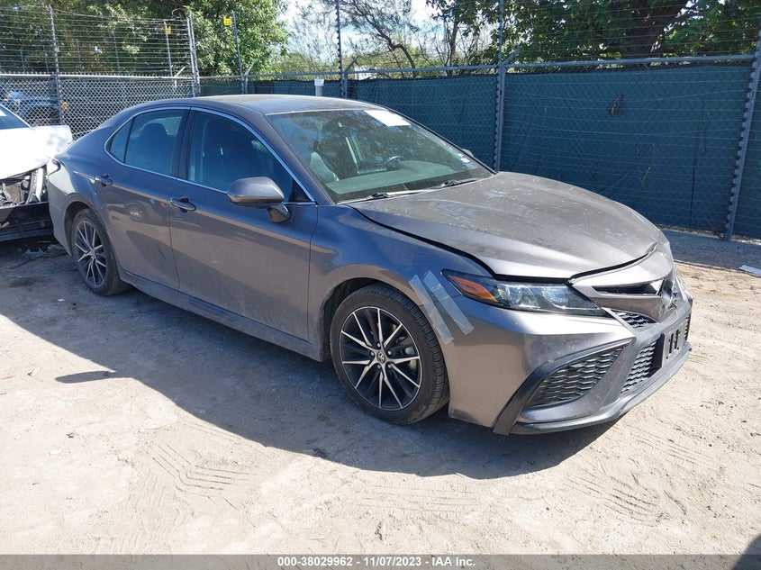 2021 TOYOTA CAMRY  (VIN: 4T1G11AK9MU549045)