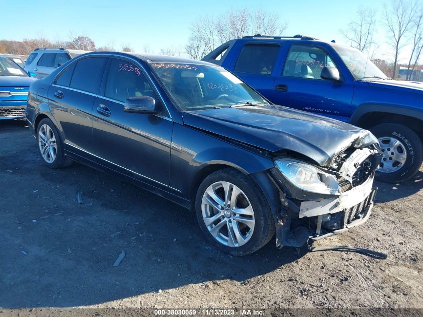 2014 MERCEDES-BENZ C 250 LUXURY/SPORT - WDDGF4HBXEA916878