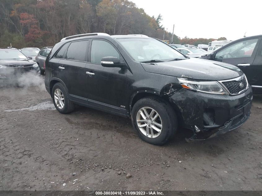 2015 KIA SORENTO LX - 5XYKTCA68FG655904