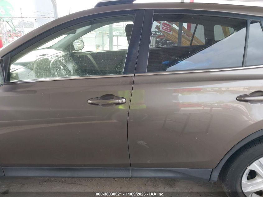 2014 TOYOTA RAV4 LE - JTMZFREVXED034400