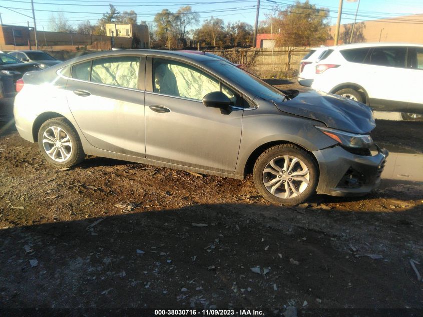 2019 CHEVROLET CRUZE LT - 1G1BE5SM1K7106760