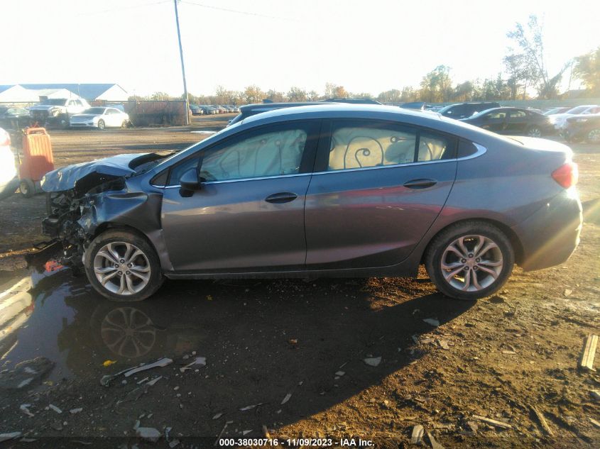2019 CHEVROLET CRUZE LT - 1G1BE5SM1K7106760