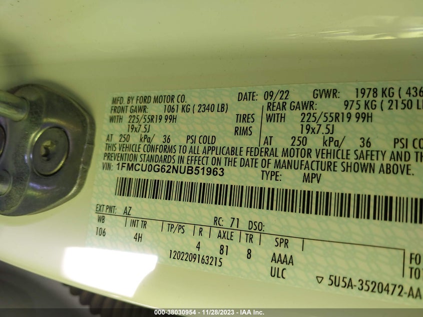 VIN 1FMCU0G62NUB51963 2022 FORD ESCAPE SE