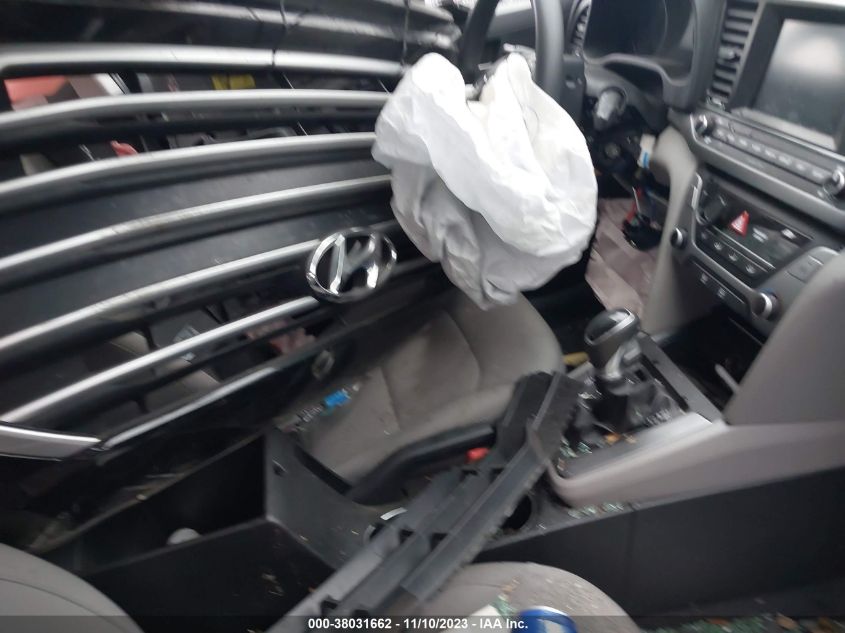 2018 HYUNDAI ELANTRA SE - 5NPD74LF0JH377940