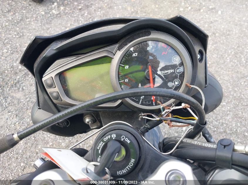2022 TRIUMPH MOTORCYCLE STREET TRIPLE R SMTA534D3NTBB7792