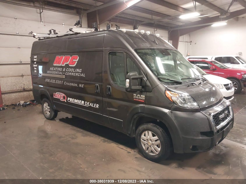 2022 RAM PROMASTER 2500  (VIN: 3C6LRVDG1NE120242)