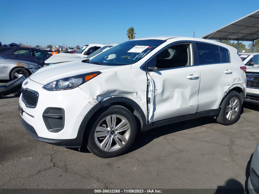 VIN KNDPM3AC5K7599873 2019 KIA SPORTAGE LX