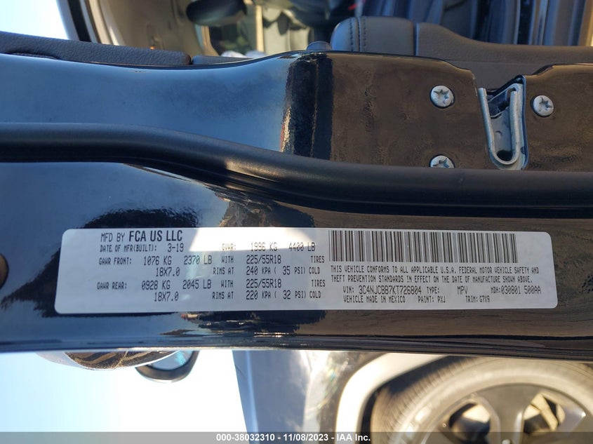 VIN 3C4NJCBB7KT726804 2019 JEEP COMPASS LATITUDE