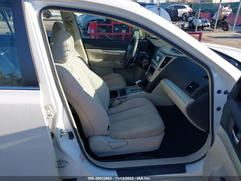 2014 SUBARU LEGACY 2.5I - 4S3BMBA66E3031688