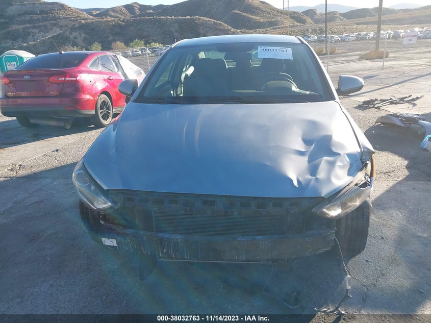 VIN 5NPD74LF6HH204238 2017 HYUNDAI ELANTRA SE