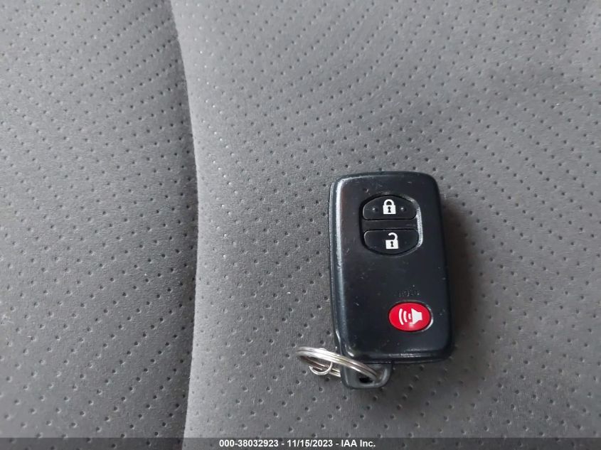 2013 TOYOTA PRIUS THREE - JTDKN3DU1D1660895