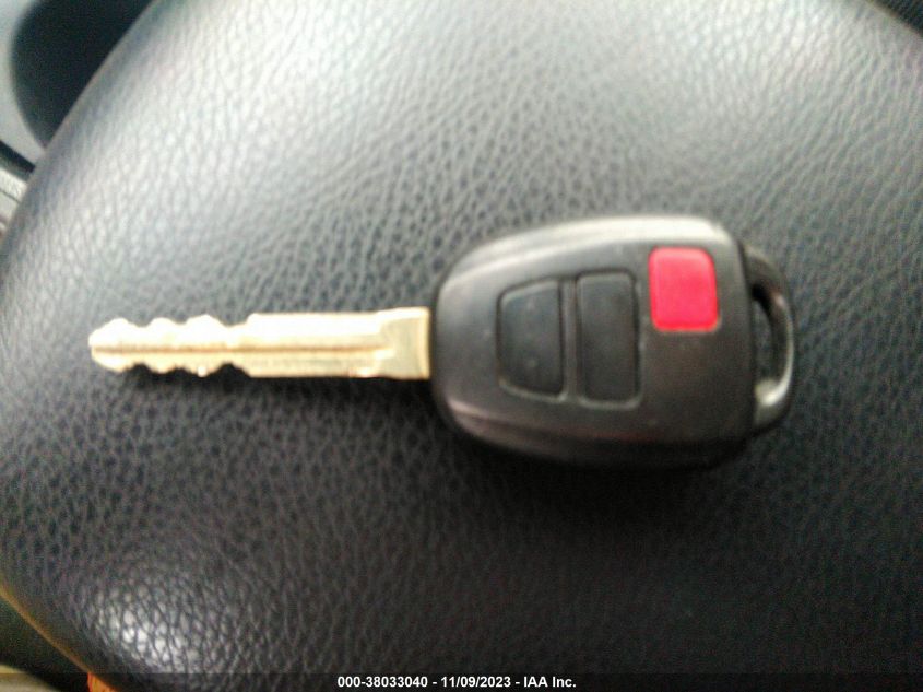 2014 TOYOTA RAV4 LE - JTMZFREV7EJ024019