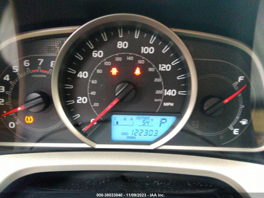 2014 TOYOTA RAV4 LE - JTMZFREV7EJ024019