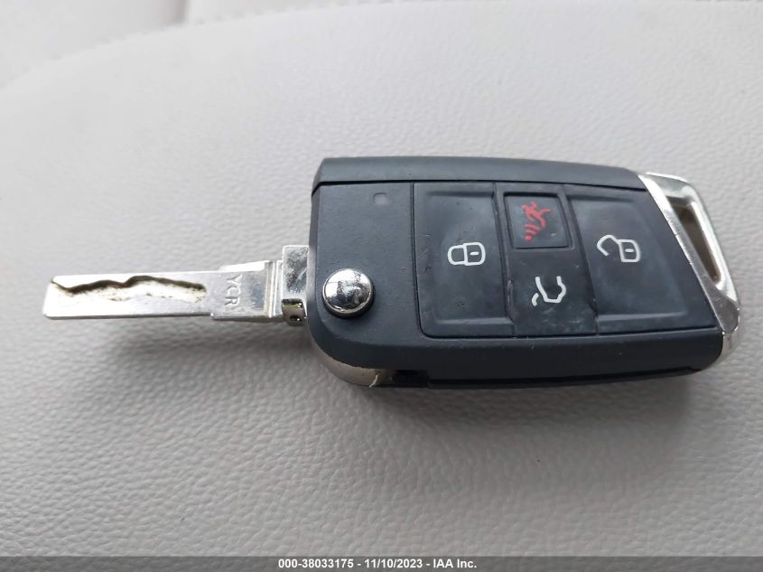 2018 VOLKSWAGEN GOLF S/SE - 3VWG17AU5JM262906