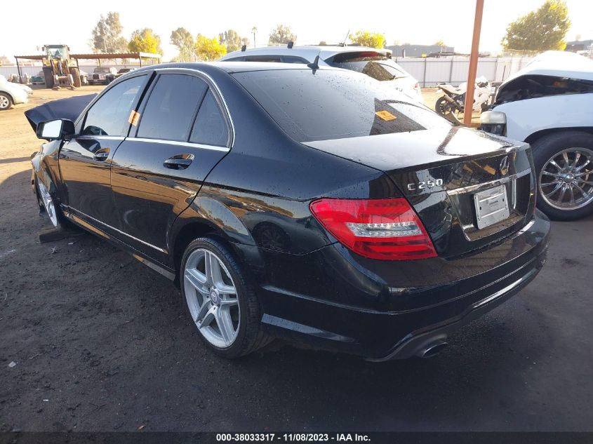 2013 MERCEDES-BENZ C 250 LUXURY/SPORT WDDGF4HB2DR265133