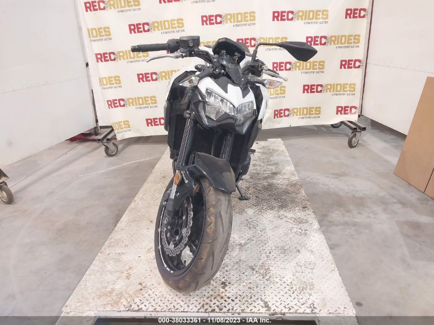 2022 KAWASAKI ZR900 - JKAZR2F1XNA041367