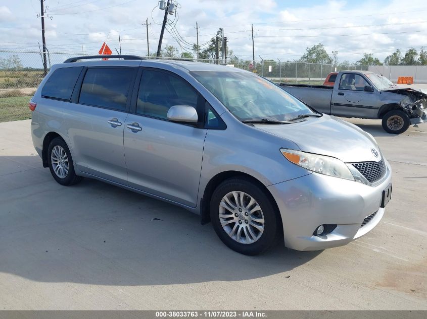 5TDYZ3DC4HS816099 TOYOTA SIENNA XLE 8 PASSENGER 2017