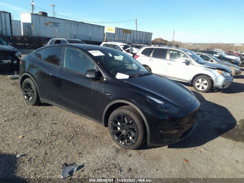 7SAYGDEE8PF750562 TESLA MODEL Y AWD 2023